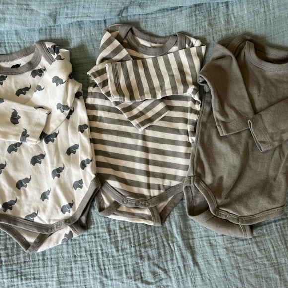 3-Pack NWOT Organic L/S bodysuit’s Monica & Andy - Picture 5 of 8